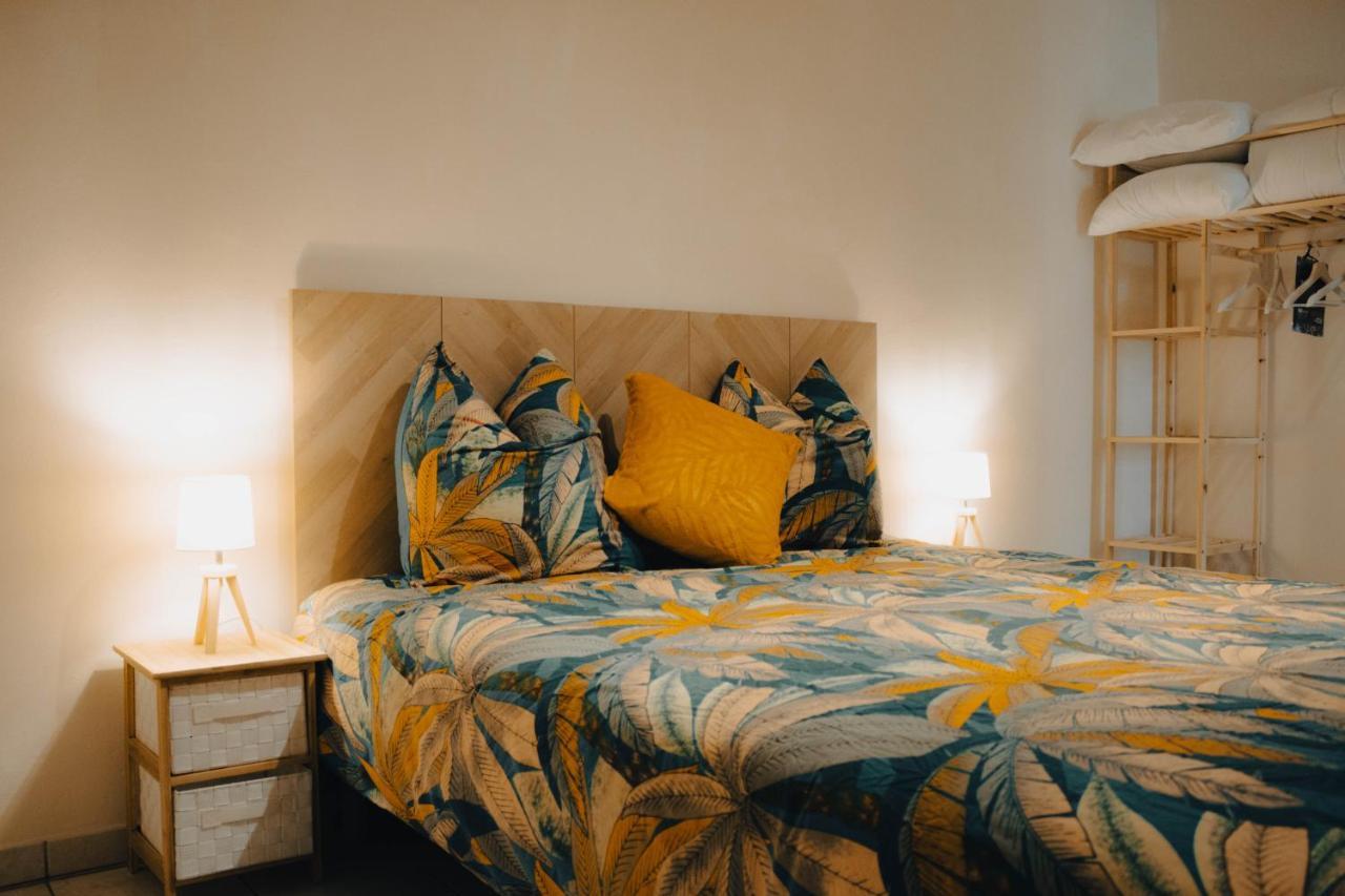 Superbe Appartement 32M2 Quartier Calme 800M Des Arenes Nîmes Buitenkant foto