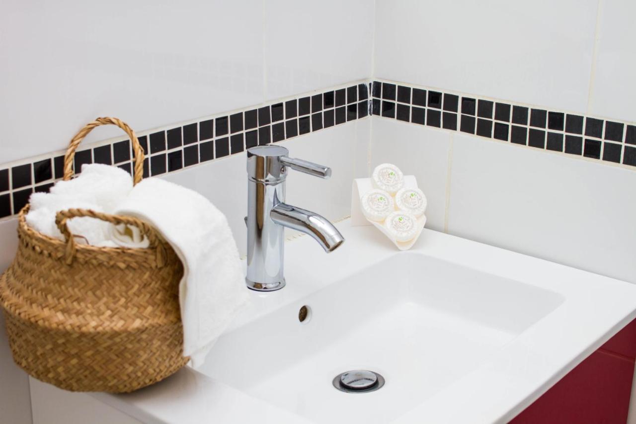 Superbe Appartement 32M2 Quartier Calme 800M Des Arenes Nîmes Buitenkant foto