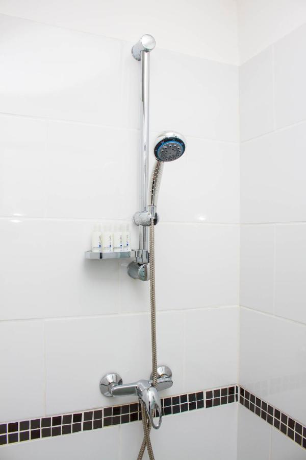 Superbe Appartement 32M2 Quartier Calme 800M Des Arenes Nîmes Buitenkant foto